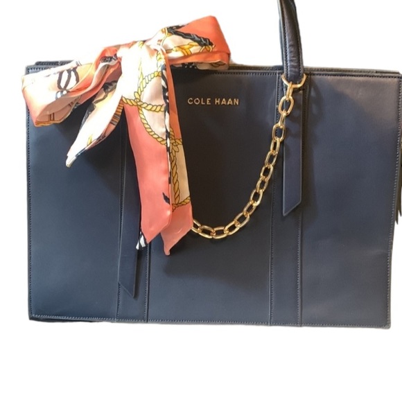 Cole Hann purse - Picture 2 of 14